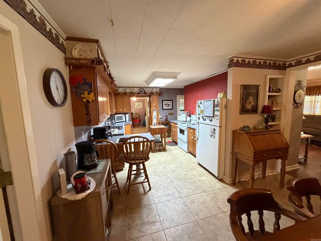 1700 S 12th Avenue, Piggott, AR 72454
