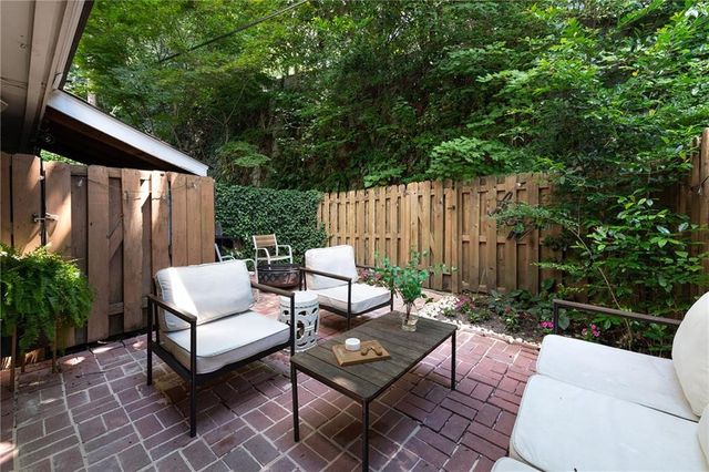 136 Peachtree Memorial Drive NW SC7, Atlanta, GA 30309