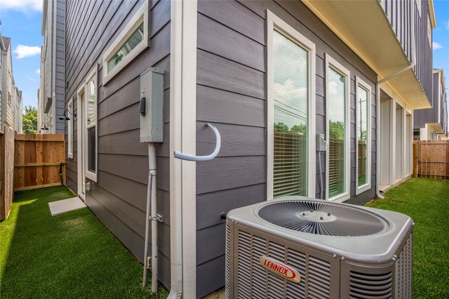 5229 Hillman Street A, Houston, TX 77023