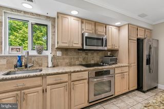 1740 OAKWOOD TER #14-I, Penn Valley, PA 19072
