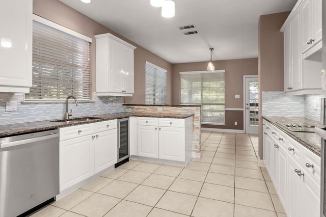 2 Shields Court, Trophy Club, TX 76262