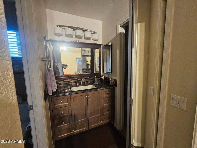 285 W WASHINGTON Avenue, Gilbert, AZ 85233