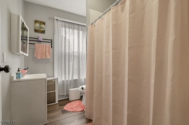14 Crown St, Bloomfield Twp., NJ 07003