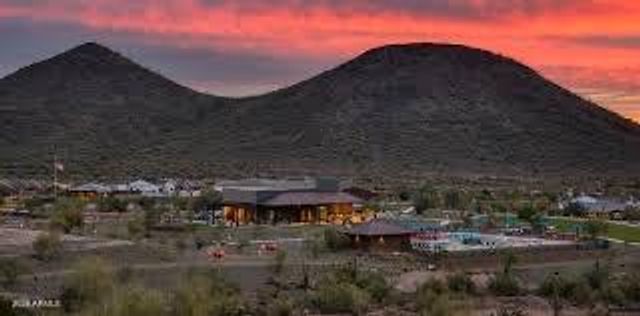 13282 W GOLDEN PUMA Trail, Peoria, AZ 85383