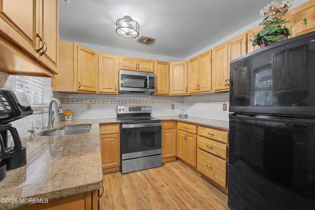 971 B Constitution Boulevard, Whiting, NJ 08759