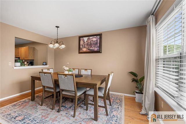 364 Bowler Court, Piscataway, NJ 08854