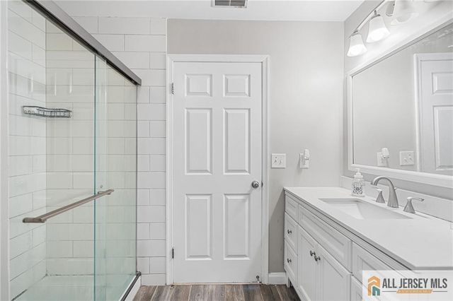 364 Bowler Court, Piscataway, NJ 08854