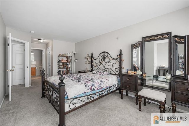 364 Bowler Court, Piscataway, NJ 08854