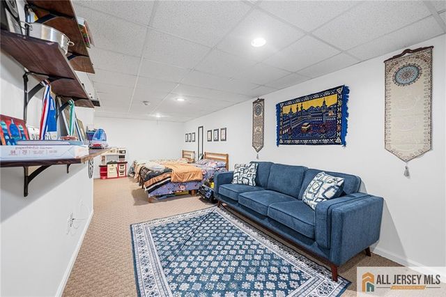 364 Bowler Court, Piscataway, NJ 08854