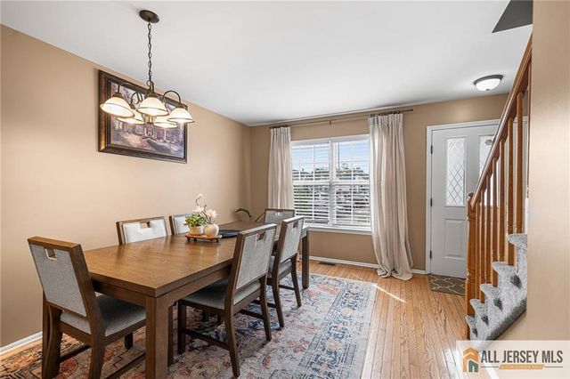 364 Bowler Court, Piscataway, NJ 08854