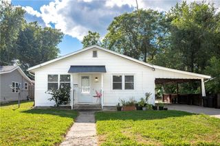 955 S Ellsworth Avenue, Marshall, MO 65340