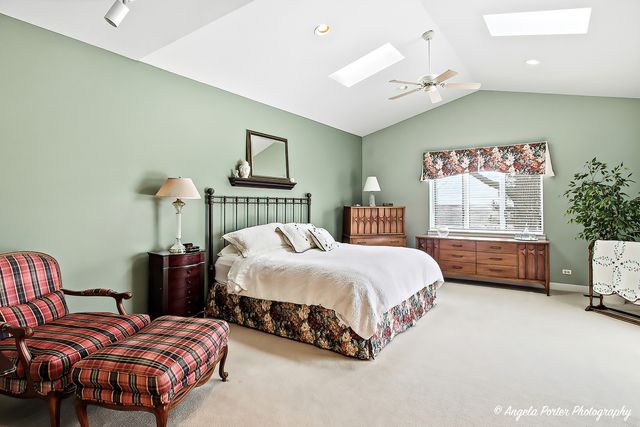 3428 KINGS LAIR Drive, Spring Grove, IL 60081