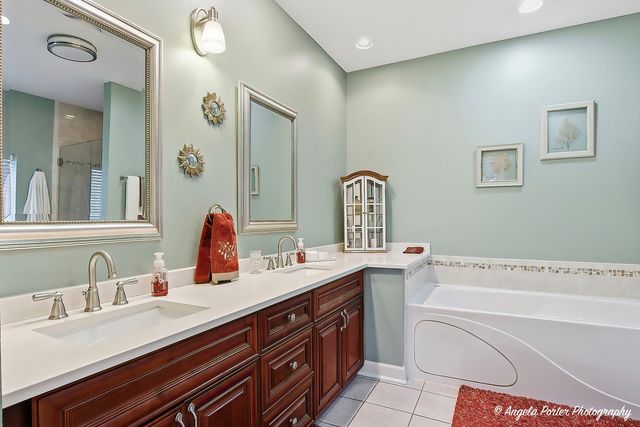 3428 KINGS LAIR Drive, Spring Grove, IL 60081