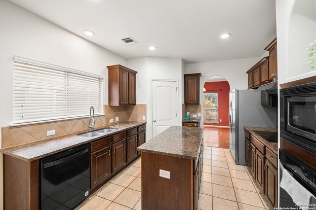 8219 Wayside, San Antonio, TX 78255