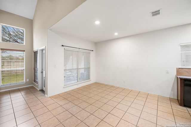 8219 Wayside, San Antonio, TX 78255