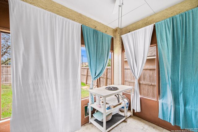 8219 Wayside, San Antonio, TX 78255