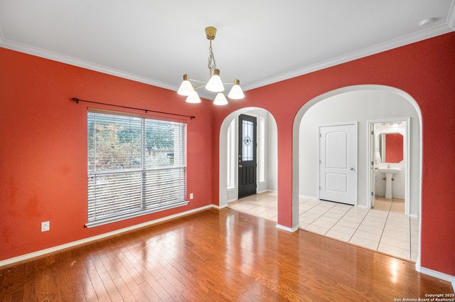 8219 Wayside, San Antonio, TX 78255