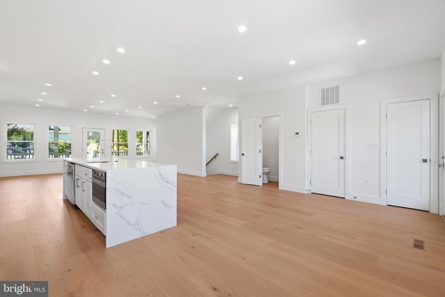 3006 CHANNING ST NE, Washington, DC 20018