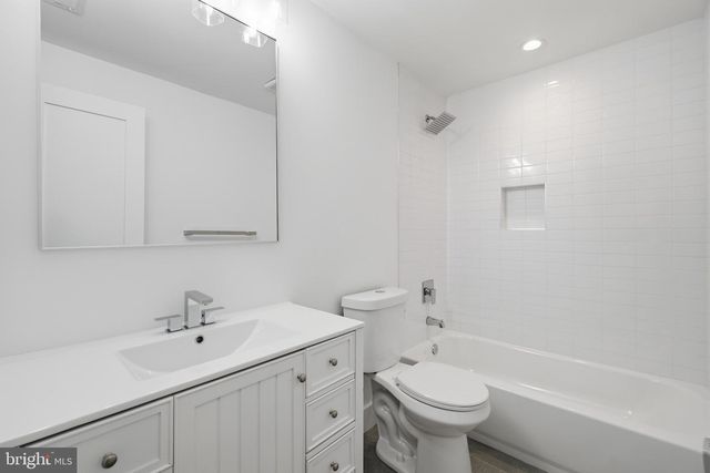 3006 CHANNING ST NE, Washington, DC 20018