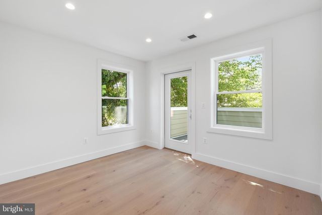 3006 CHANNING ST NE, Washington, DC 20018