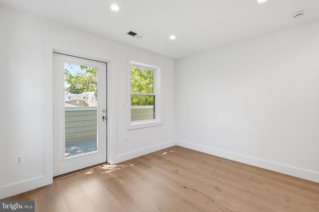 3006 CHANNING ST NE, Washington, DC 20018