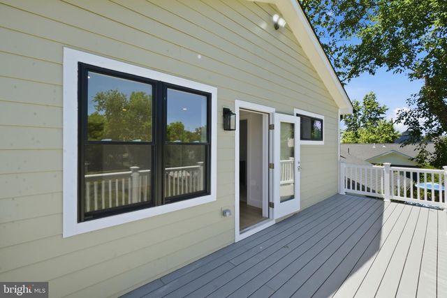 3006 CHANNING ST NE, Washington, DC 20018