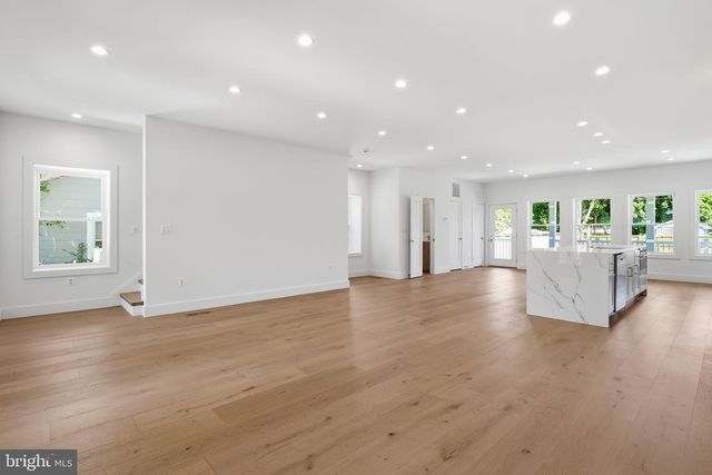 3006 CHANNING ST NE, Washington, DC 20018