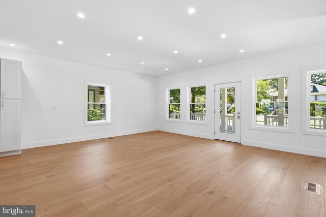 3006 CHANNING ST NE, Washington, DC 20018