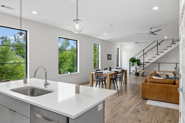411 Merritt Ave Apt 201, Nashville, TN 37203