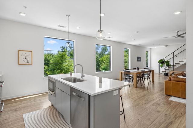 411 Merritt Ave Apt 201, Nashville, TN 37203