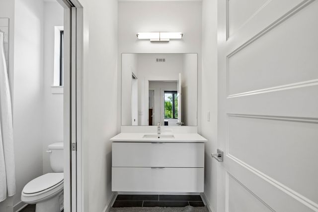 411 Merritt Ave Apt 201, Nashville, TN 37203