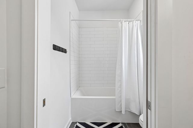 411 Merritt Ave Apt 201, Nashville, TN 37203