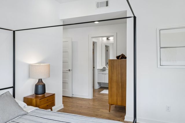 411 Merritt Ave Apt 201, Nashville, TN 37203
