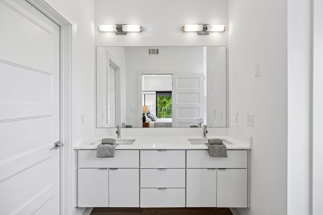 411 Merritt Ave Apt 201, Nashville, TN 37203