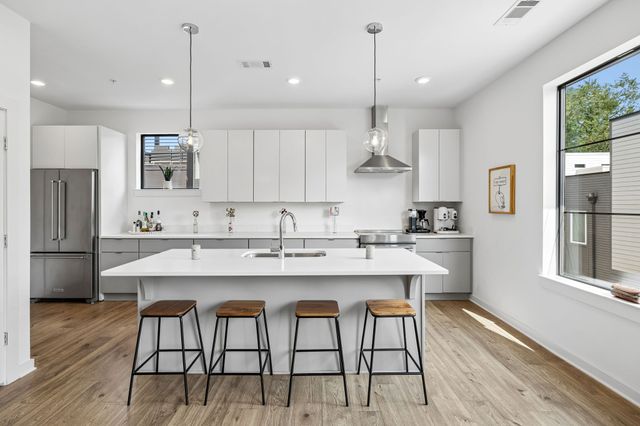 411 Merritt Ave Apt 201, Nashville, TN 37203