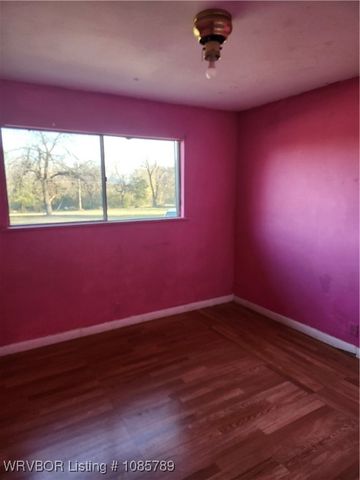 405 Carter Street, Poteau, OK 74953