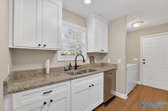 43 Devon Circle, Albertville, AL 35951