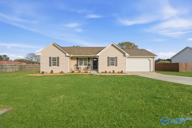 43 Devon Circle, Albertville, AL 35951