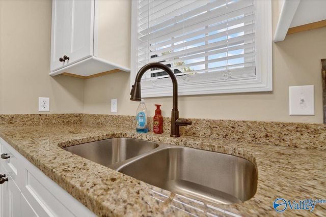 43 Devon Circle, Albertville, AL 35951