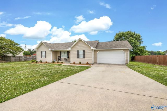 43 Devon Circle, Albertville, AL 35951