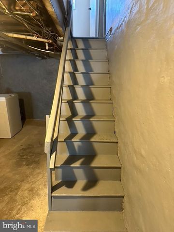 5608 N MASCHER ST, Philadelphia, PA 19120