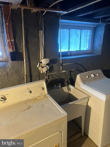 5608 N MASCHER ST, Philadelphia, PA 19120