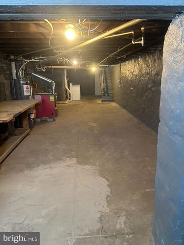 5608 N MASCHER ST, Philadelphia, PA 19120