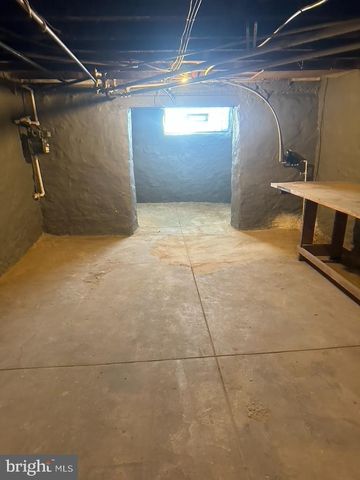 5608 N MASCHER ST, Philadelphia, PA 19120