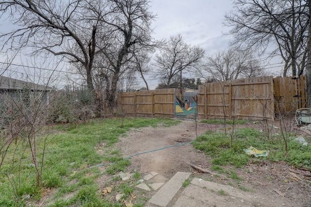 1710 Ferndale Avenue, Dallas, TX 75224