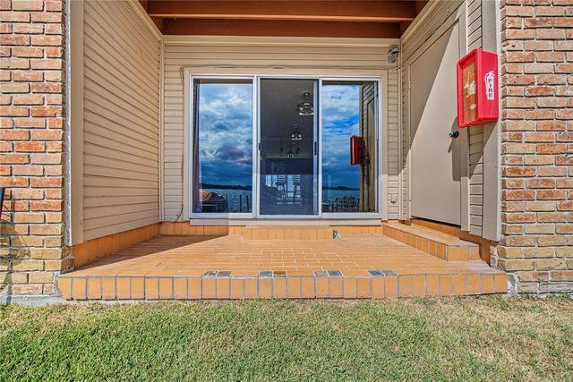 801 River Road 109E, Montgomery, TX 77356