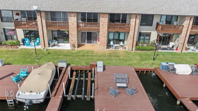 801 River Road 109E, Montgomery, TX 77356