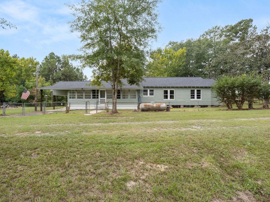 4755 HWY 8, Simpson, LA 71446
