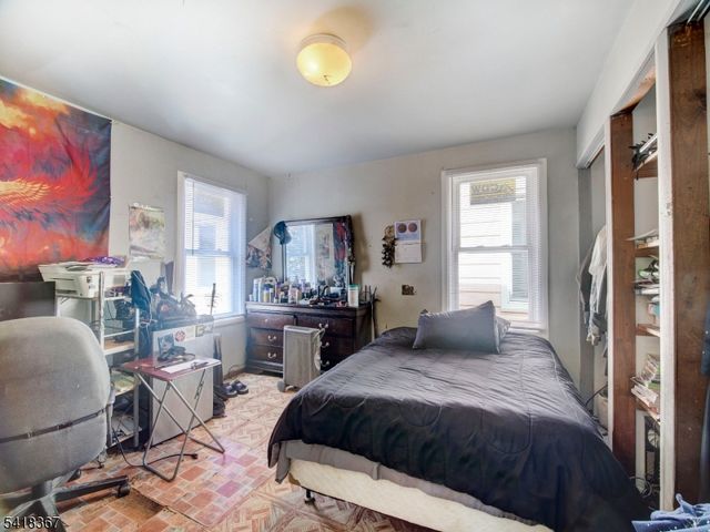 39 Rankin St, Elizabeth City, NJ 07206