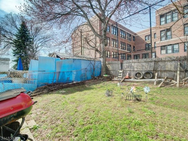 39 Rankin St, Elizabeth City, NJ 07206